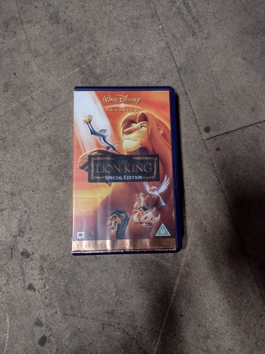 The lion king - lion,