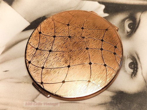 Gold tone vintage - gold,