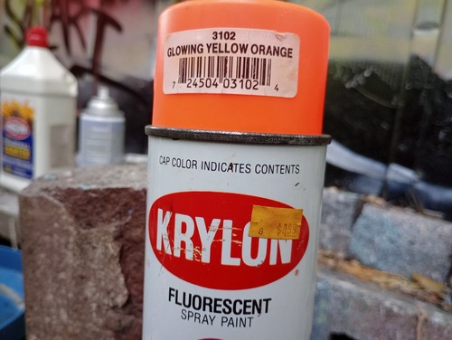 Krylon flat ball 3102 - ball, glowing
