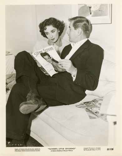 Elizabeth taylor vintage b w - elizabeth,