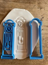 Grandfather Clock biscuit