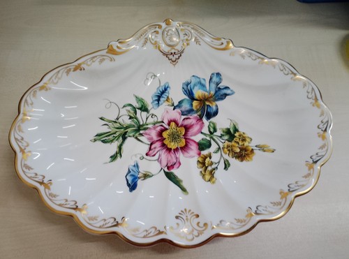 Royal worcester porcelain - royal,