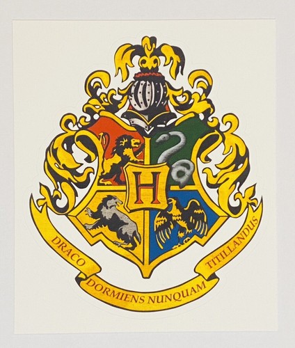 Hogwarts badge edible - badge, icing