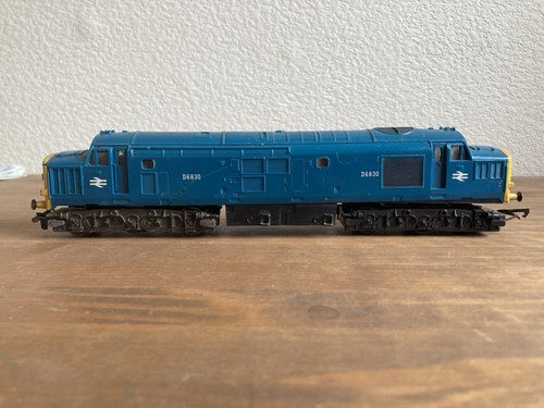 Hornby triang class d6830 - 37,