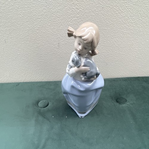 Nao figure girl with - with, dog