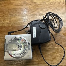 Sharp mini disc player and recorder model 701 working