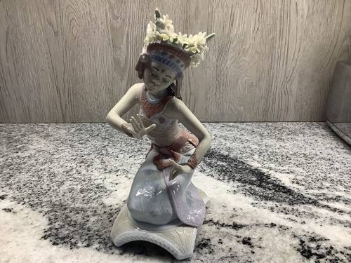 Lladro indian pose - indian,