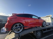 Ford Focus MK3.5 St-2 Hatchback 5 Door 2014-2017 Red BREAKING / READ DESCRIPTION
