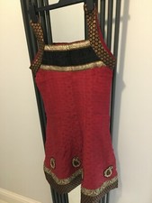 Young girls Indian suit. Approximate fit for slim 14 year old. Sleeveless style