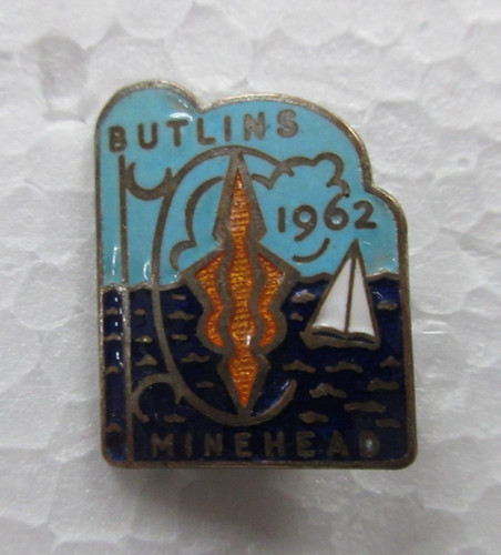 Vintage butlins enamel badge - vintage,