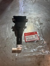 Genuine Honda Accord Passenger Side Headlamp Washer Pump ( *** 76885-TL0-S01 **)