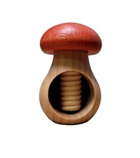Nutcracker with screw system -