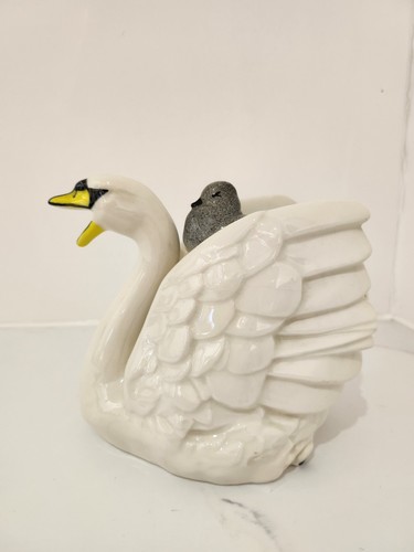 Vintage swan and signets - swan,