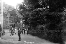 Saa-72 Animated Street Scene, Oxshott, Surrey. Photo