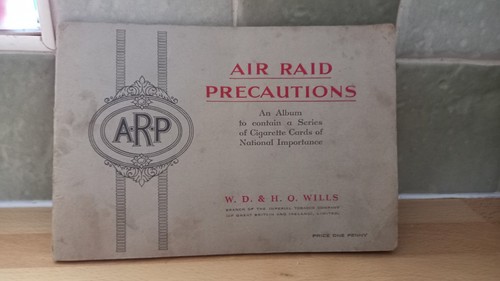 Wills cigarette cards - cards, air