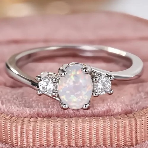Elegant oval opal - elegant,