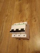 Schneider A9N18367 C120H 100