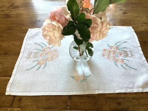Vintage linen hand embroidered - vintage,