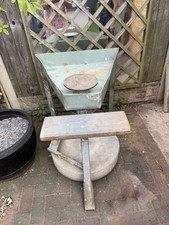 Pottery Wheel Hand Made Heavy Duty. Fibre Glass Tray  Concrete And Steel Frame.