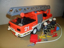 PLAYMOBIL FIRE ENGINE TRUCK 3781 (Figures,Accessories,Ladder Unit) 