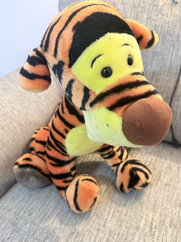Vintage 1992 large - , tigger