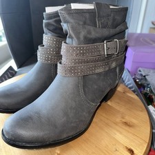 Woman’s Graceland Ankle