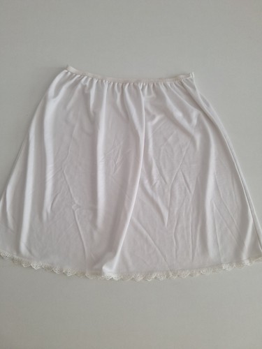 Half slip petticoat - half,