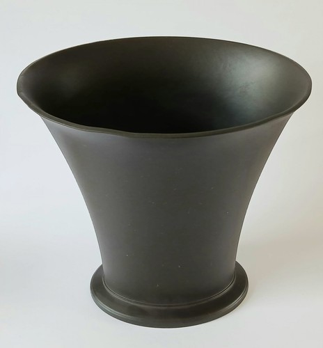 Wedgwood black jasper - vase, 9