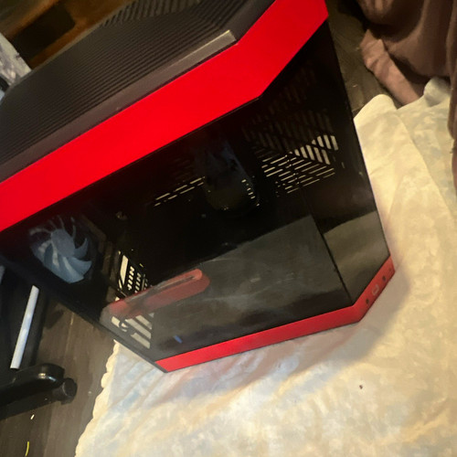 Hyte y60 red - hyte,