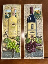 Pair wine wall plaques red - of,