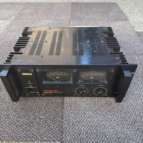 Yamaha 2200 professional - yamaha,