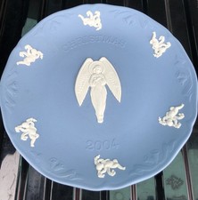 Wedgewood Jasperware Christmas Plate 2004 Angels & Cherubs.