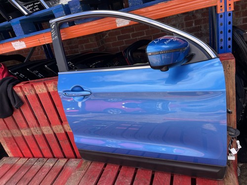Nissan qashqai blue drivers - nissan,