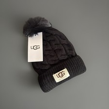 UGG Cable Knit Pom Pom Beanie Hat With Fur Lining Black New With Tags One Size