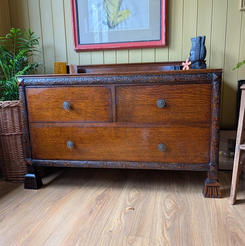 Low art deco chest - low,