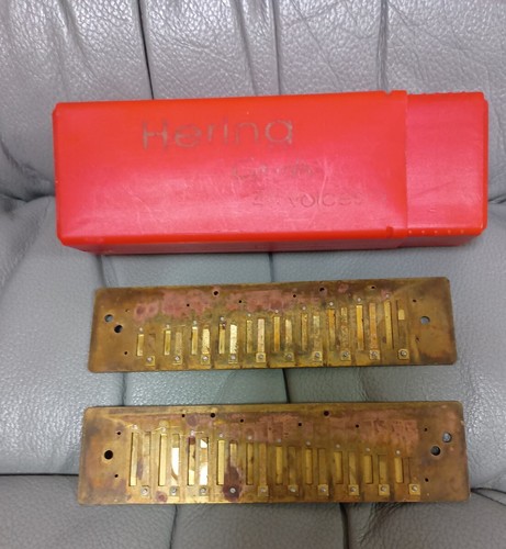 Hering harmonica harmonic - harmonica,