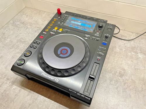Pioneer - ⭐️⭐️, ™