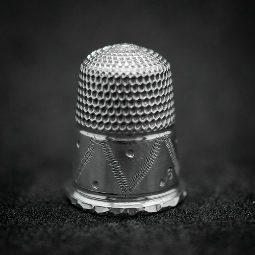Vintage solid silver thimble - solid,