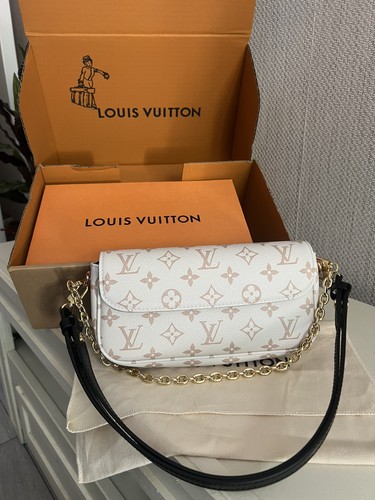 Louis vuitton ivy wallet - louis, on