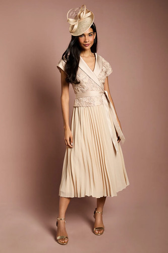 Coast champagne fit flare - fit,