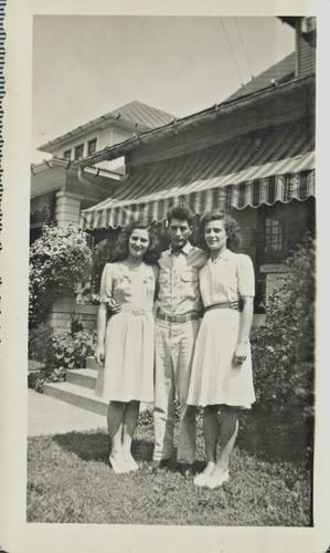 Vintage photo affectionate - vintage, b&w