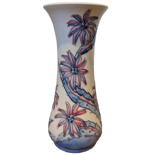 Moorcroft vase collectors - collectors, club
