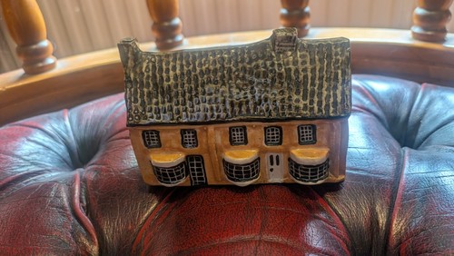 Tey pottery ivy cottage - tey,