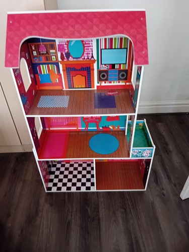 Large dolls house 115cm high - large,