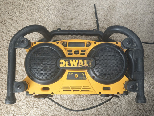 Dewalt dc011 jobsite radio - dc011,