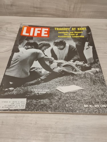 Life magazine may 1970 - life, 15,