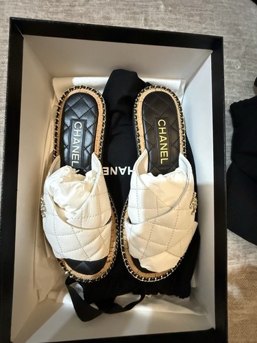 Chanel white quilted lambskin - chanel,