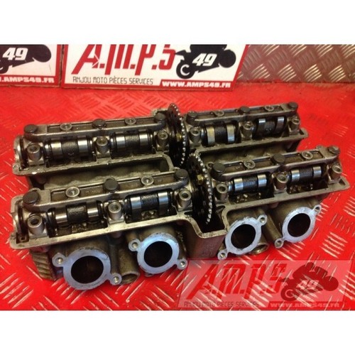 Cylinder head with camshaft
