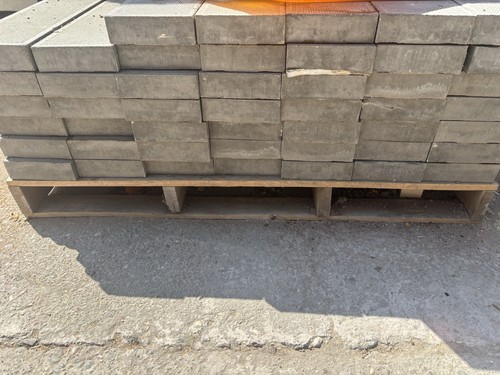 Grey concrete rectangular - concrete,