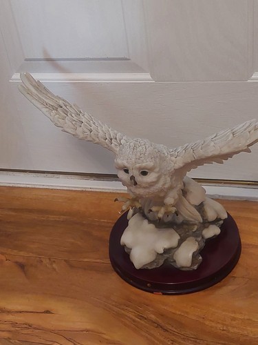 Snowy owl figurine - snowy,